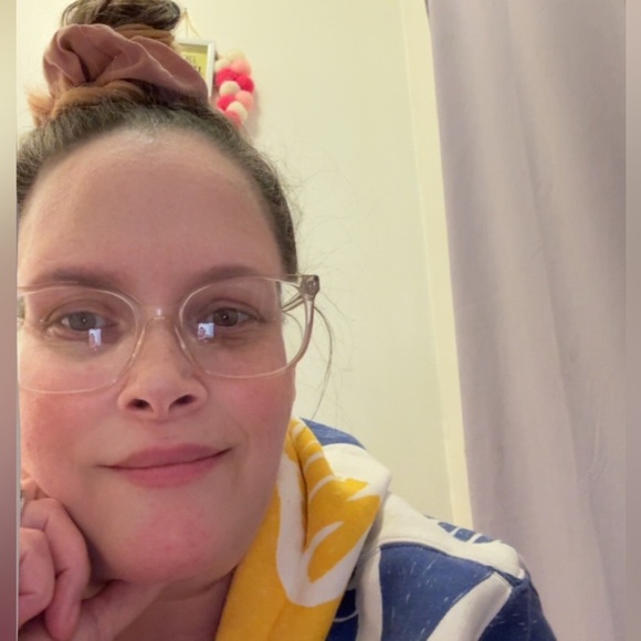 Meet your Posher, Kristina - Picture 2 of 2